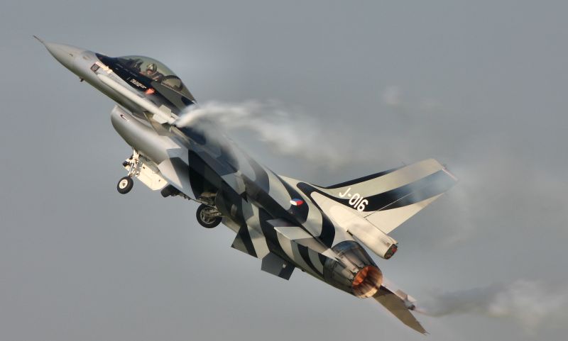f-16%20(2).jpg